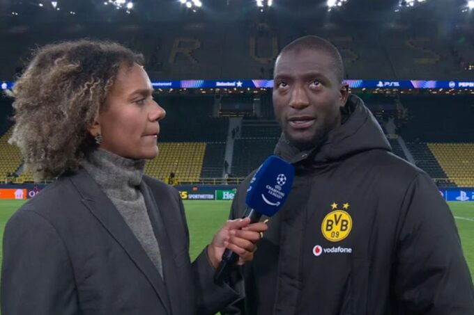 Serhou Guirassy podiže dres sa emotivnom porukom